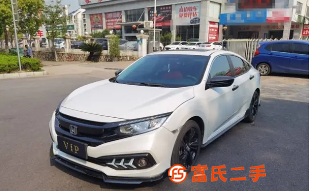 本田 思域 2019款 1.5T 無級(jí) 220TURBO 燃