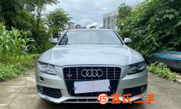 奧迪A4 2010款 A4L 2.0TFSI 無級 132k 