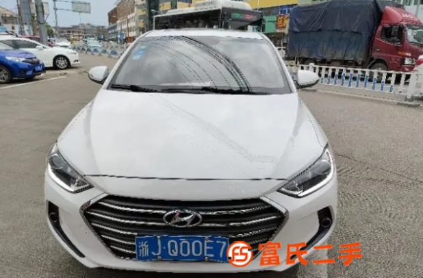 現(xiàn)代 名圖 2019款 1.8 手自一體 GLS SE 智能 