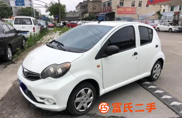 比亞迪 比亞迪F0 2015款 1.0 手動(dòng) 悅酷型 