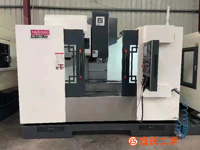 臺同1160加工中心，兩線一硬滾柱線軌，重型床身