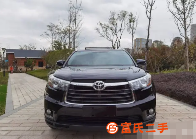 豐田 漢蘭達(dá) 2015款 2.0T 手自一體 兩驅(qū)豪華版7座 