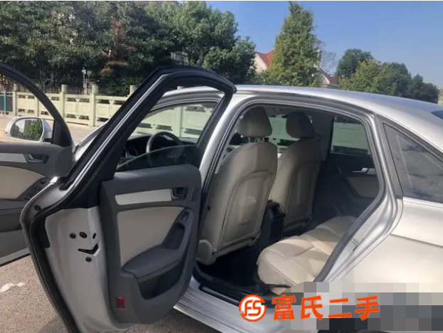 奧迪A4 2012款 A4L 2.0TFSI 無級 132k 