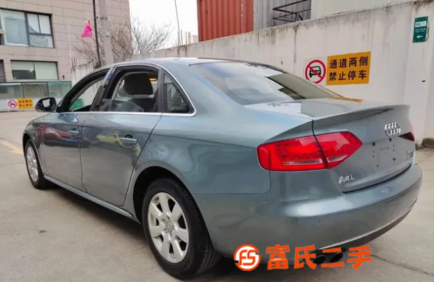 奧迪A4 2010款 A4L 2.0TFSI 無級 132k 