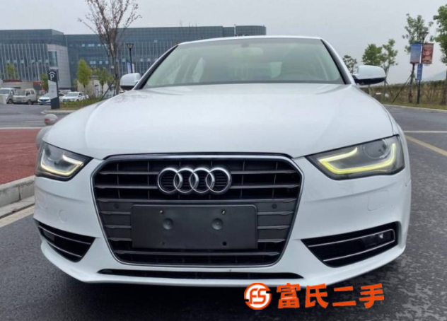 奧迪A4 2013款 A4L 2.0TFSI 無(wú)級(jí) 35TF 