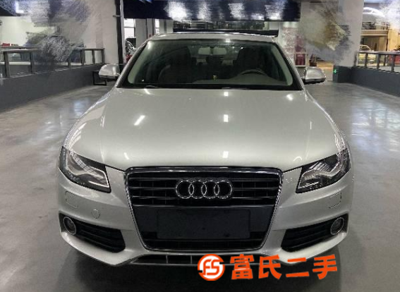 奧迪A4 2010款 A4L 2.0TFSI 無(wú)級(jí) 132k 
