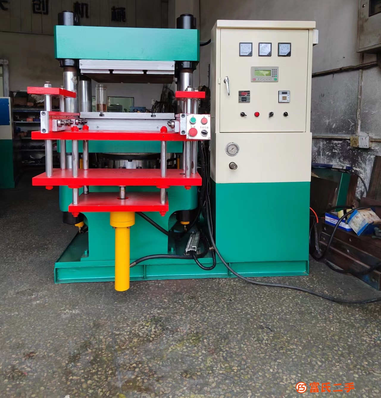 200噸二手硫化機單頭帶前頂推模硫化機