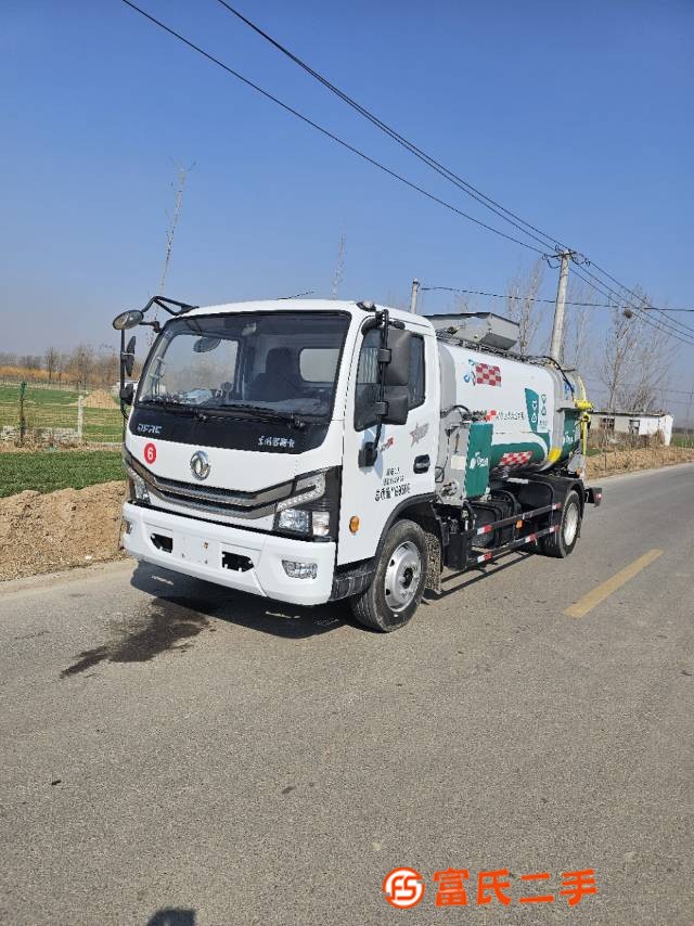 A new 5120 kitchen waste truck, registered in March 2022, with a one-year vehicle insurance review, 