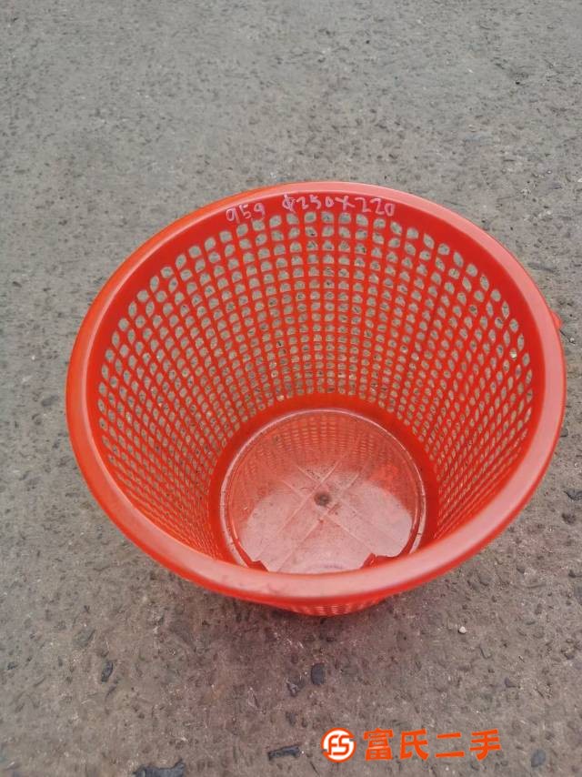 垃圾桶