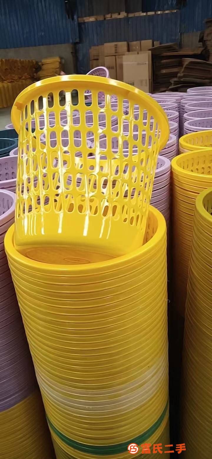 鏤空垃圾桶
