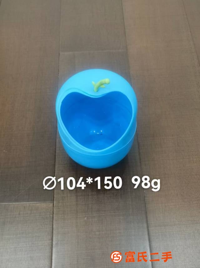 喂食器