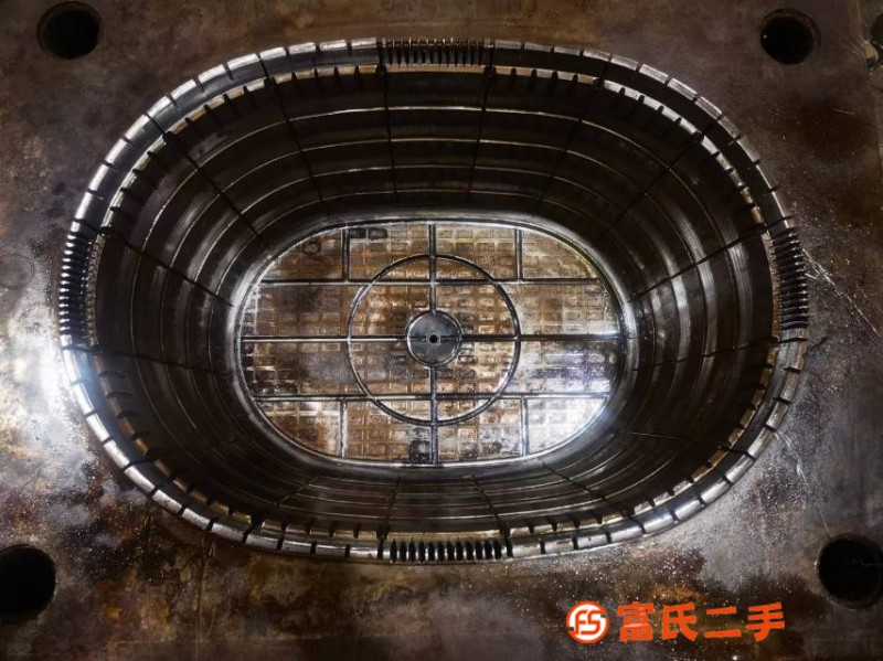 黑色籮筐