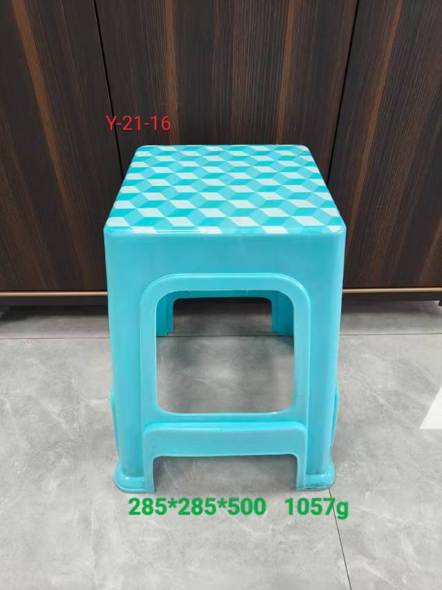 凳子