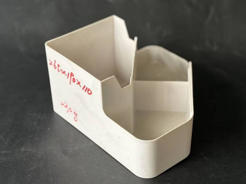 Cosmetics storage box