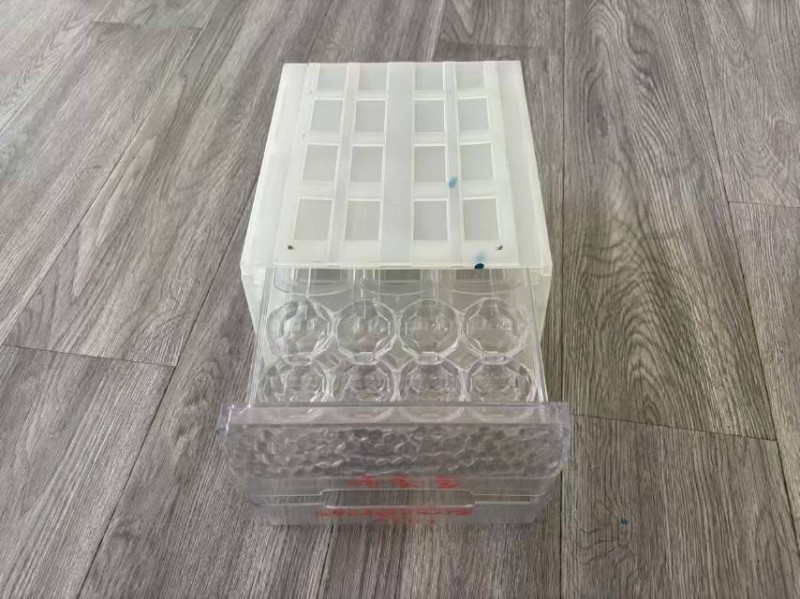 Egg storage box