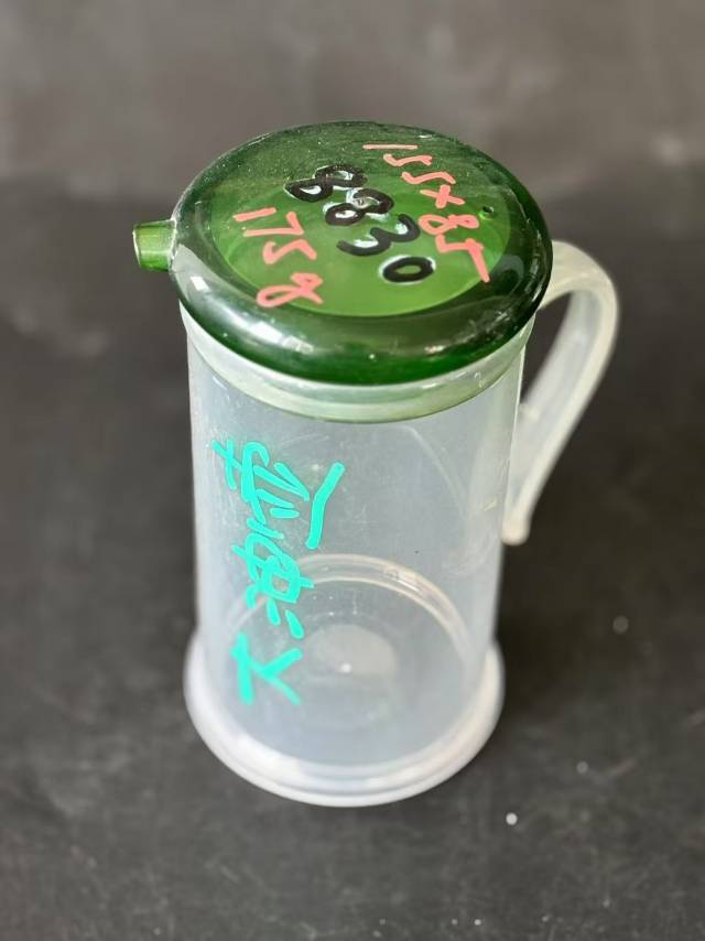 oil can