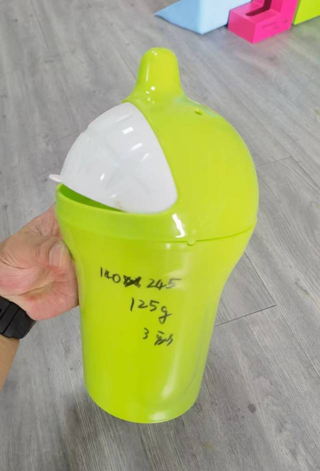 Desktop trash can