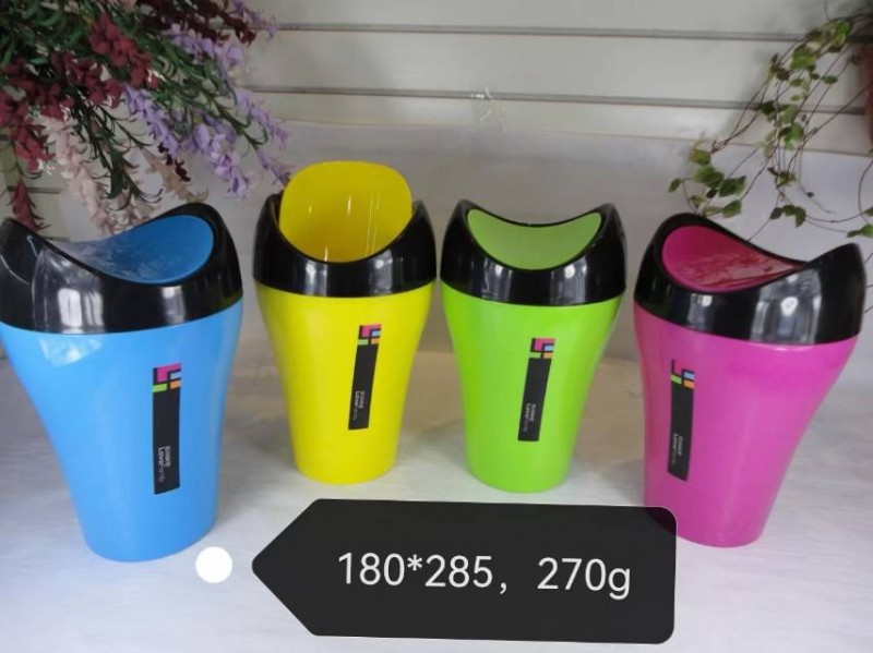 Flip up trash can