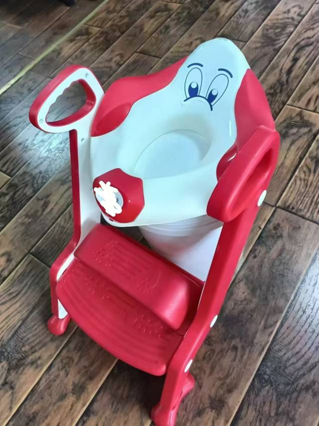 Children's toilet seat